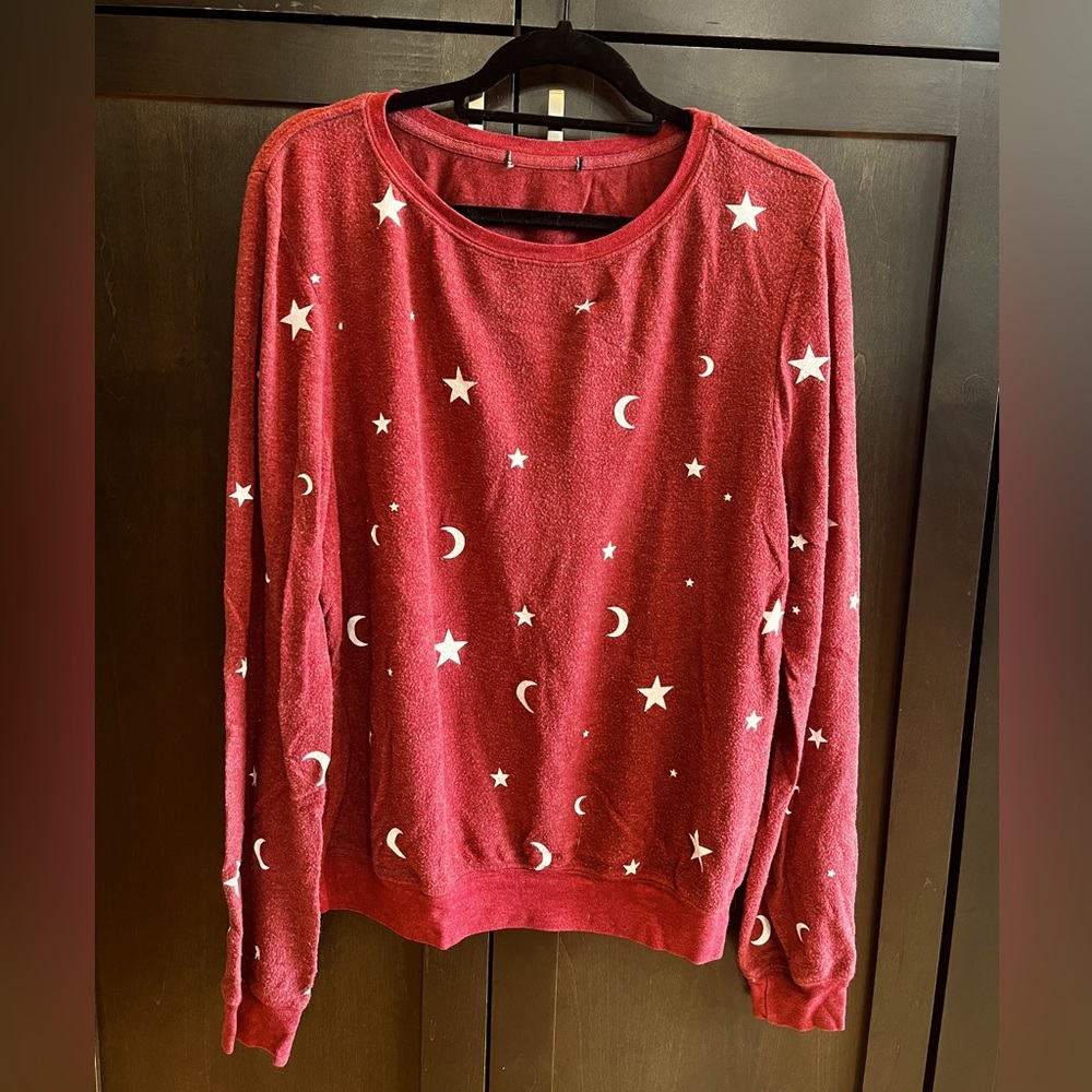 Nordstrom star and moon sweatshirt. Red. Women’s Medium. Gently worn. Smoke free